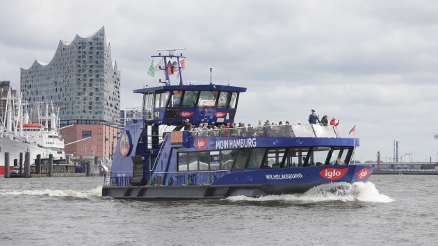 Iglo hat in Hamburg eine eigene Hafenfähre - Quelle: Marc Vollmannshauser